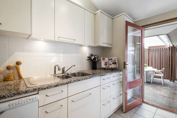 18 Sanders Avenue Takapuna_9