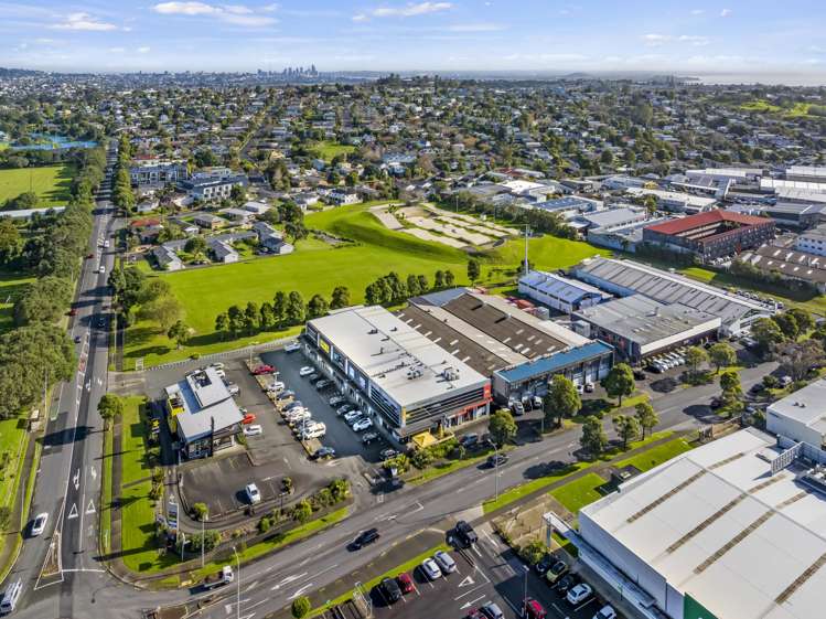 2/115 Felton Mathew Avenue St Johns_8