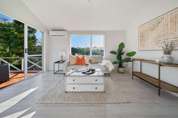 2/21 Kitewao Street Northcote_4