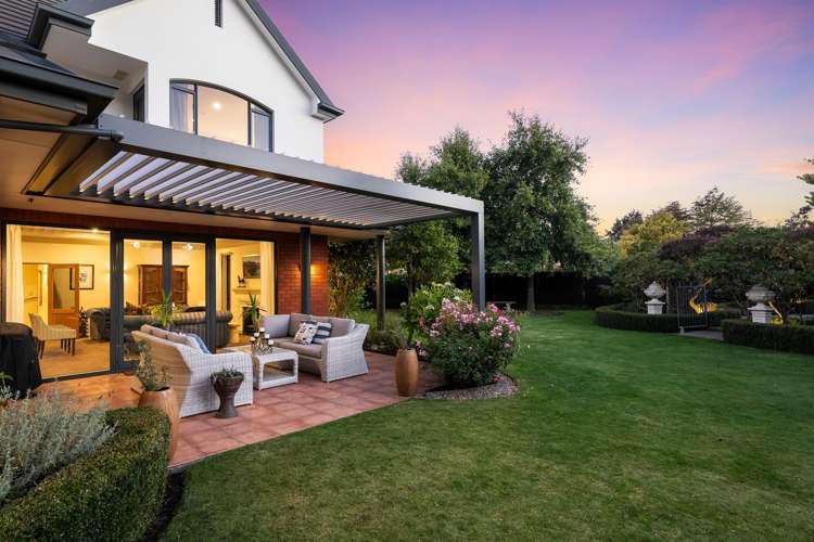 14 Regents Park Drive Casebrook_27