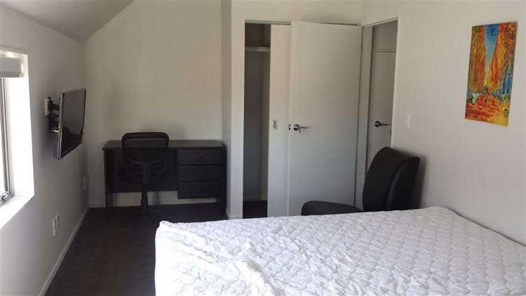 5d/7 Snead Place 1076_2