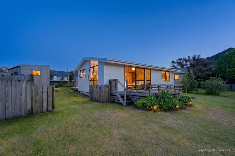 117 Winslow Place Matarangi_0