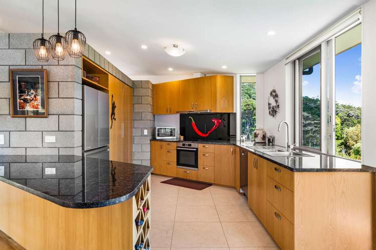 38 Upland Road Huia_15