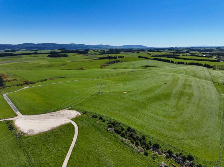 461 Cross Road Pebbly Hill_12