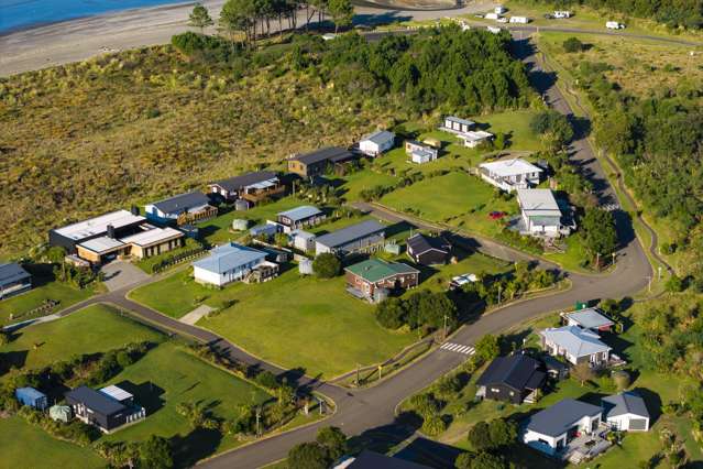 2 Torea Way Mahia_4