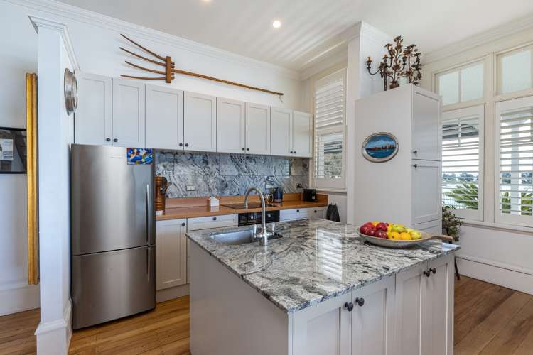 8 Victoria Road Stepneyville_11