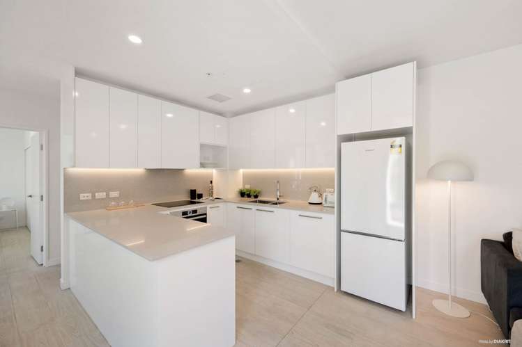 302/27 Rutland Street City Centre_4