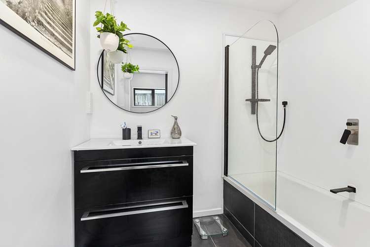 163 Grant Road Thorndon_8