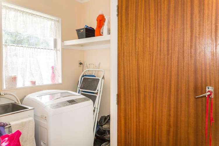 8 Hartgill Crescent Dannevirke_15