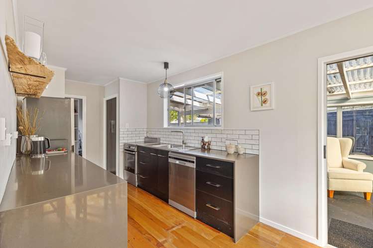 6 Coey Place Glen Eden_10