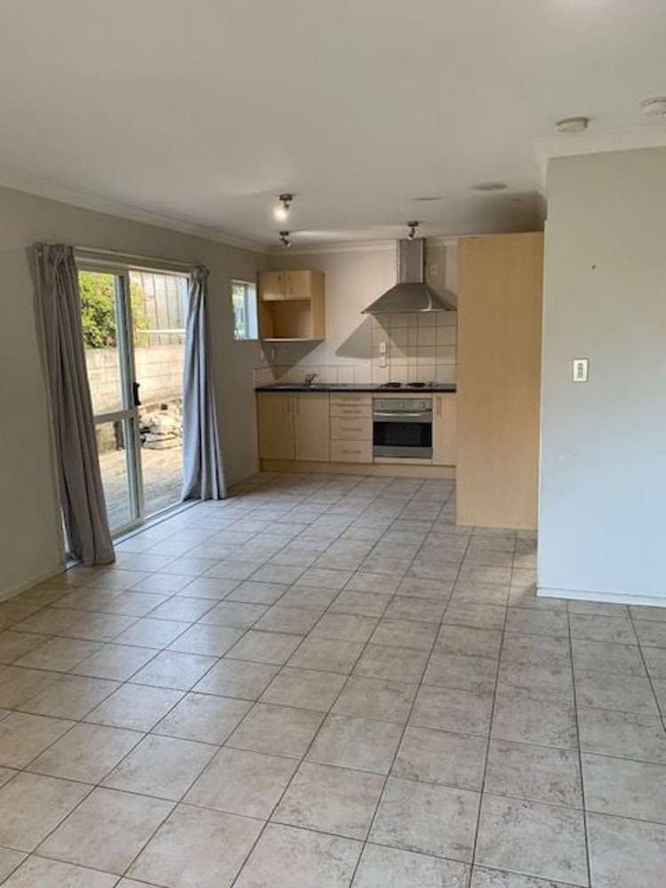 2/16A Kauri Glen Road Northcote_4