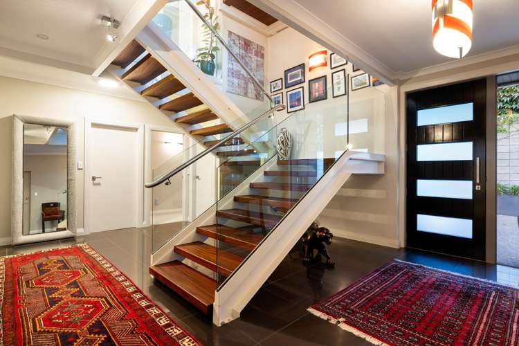 5 Lake Domain Drive_3