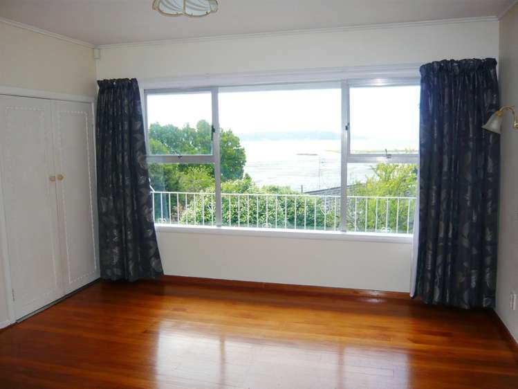 1/46 Gill Avenue Te Atatu Peninsula_11