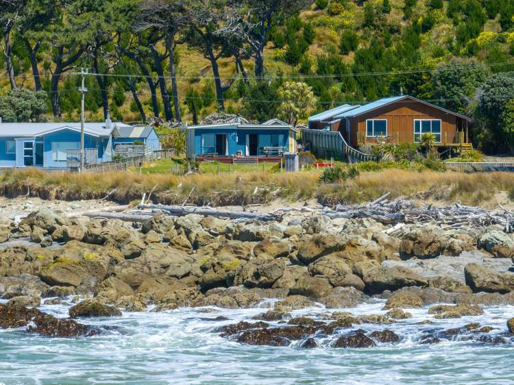 1129 Mataikona Road Mataikona_14