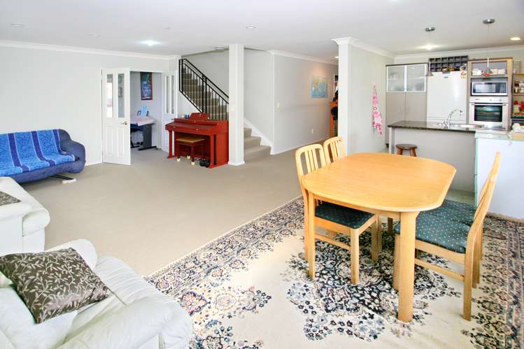 79 Baverstock Road Flat Bush_3
