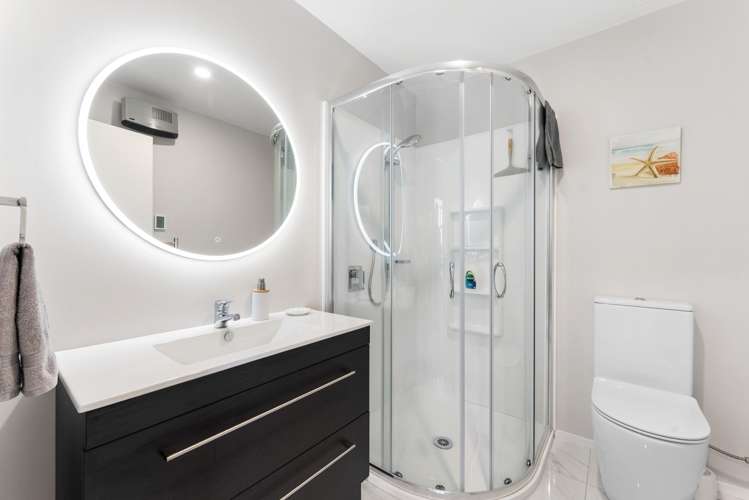 6D/1 Marine Parade Mt Maunganui_13