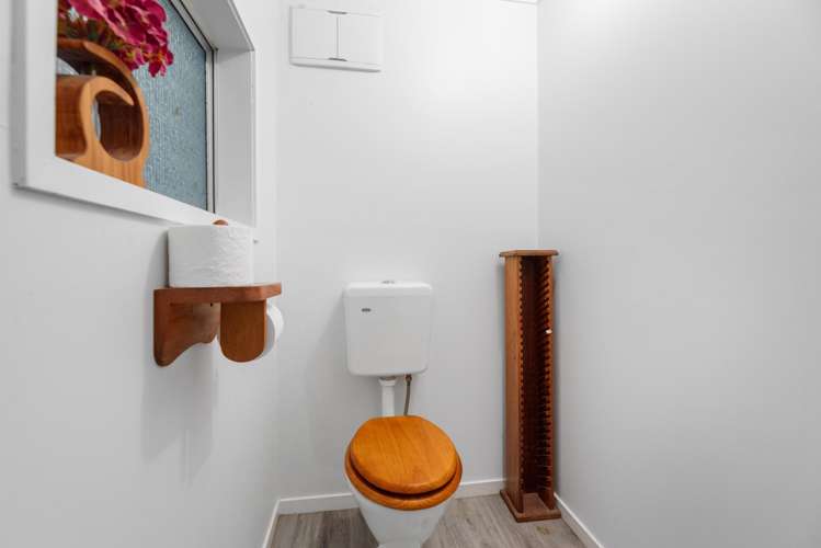 111 Windermere Drive Poike_13