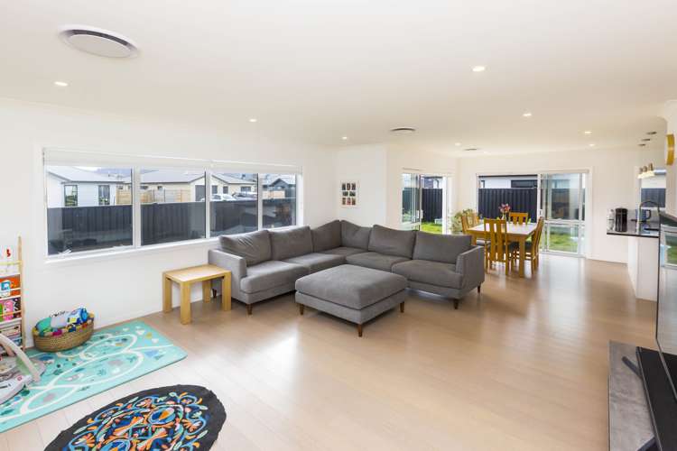 15 Filmer Crescent Wallaceville_1