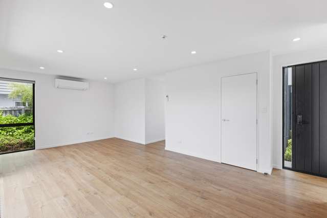 2/37 Maxwell Street Riccarton_3