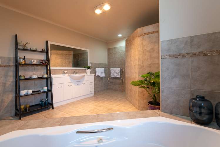 136 Polo Prince Drive Alfriston_10