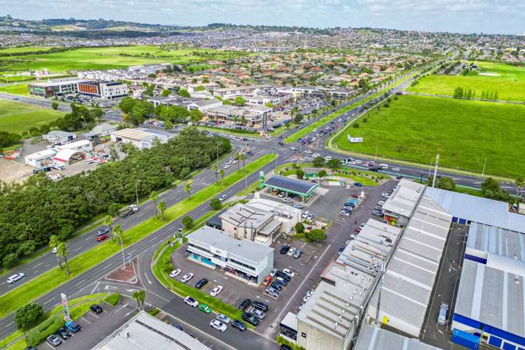 1/302 Te Irirangi Drive Flat Bush_15