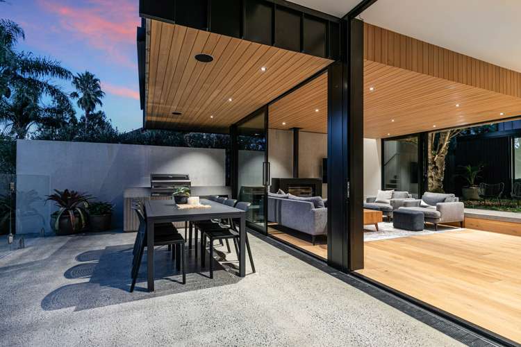 16 Kingfisher Grove Greenhithe_29