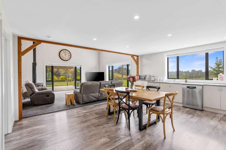 136 Annett Road Kumeu_11