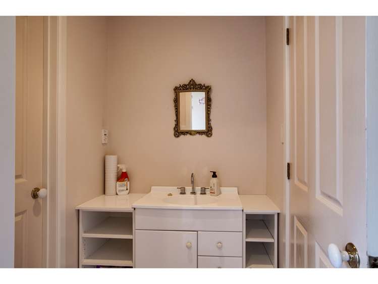 12 Lachlan Place Marchwiel_19