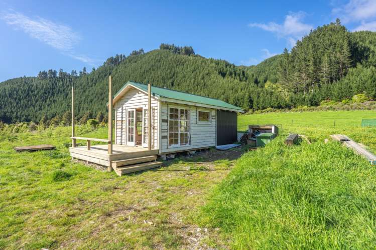 1202 Otaki Gorge Road Te Horo_14