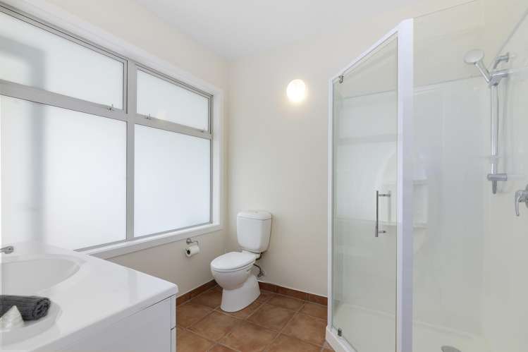 76A Wai-iti  Crescent Woburn_15