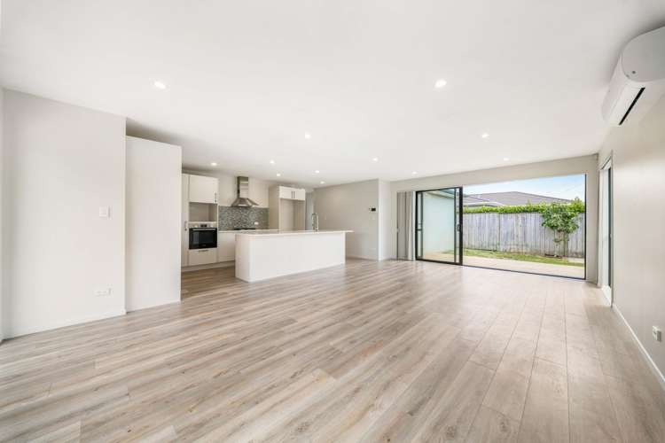 6 Biplane Street Takanini_18