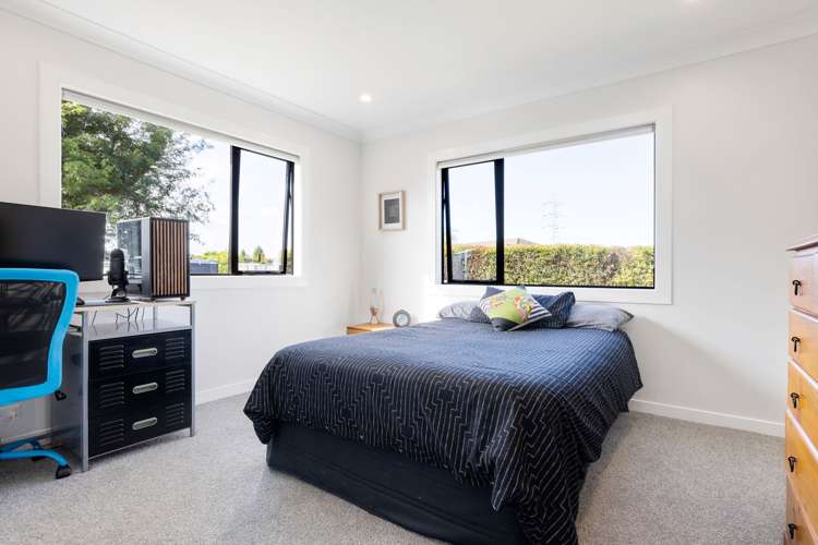 9 Shadbolt Drive Leamington_14