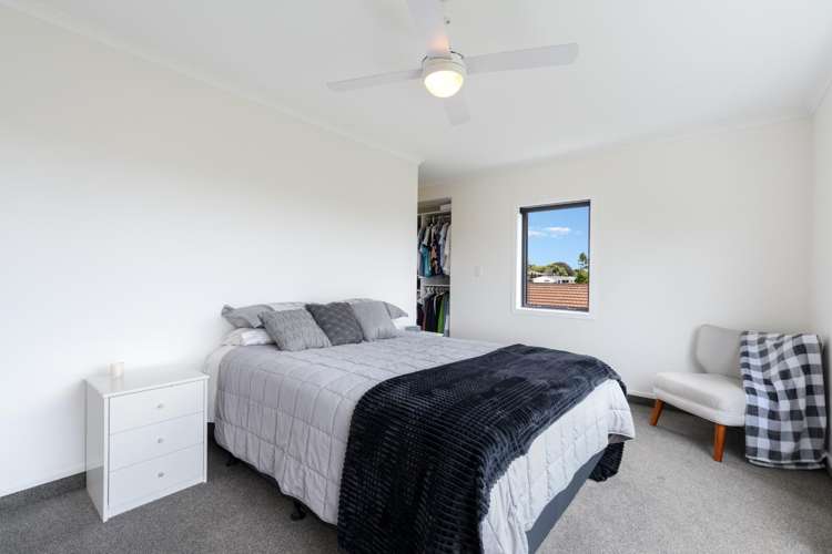 38 Eaton Crescent Matua_14