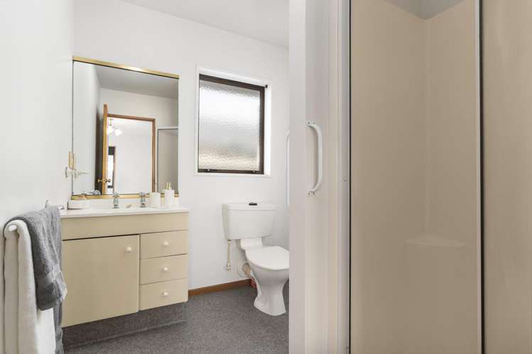 2/437 Greers Road Bishopdale_11