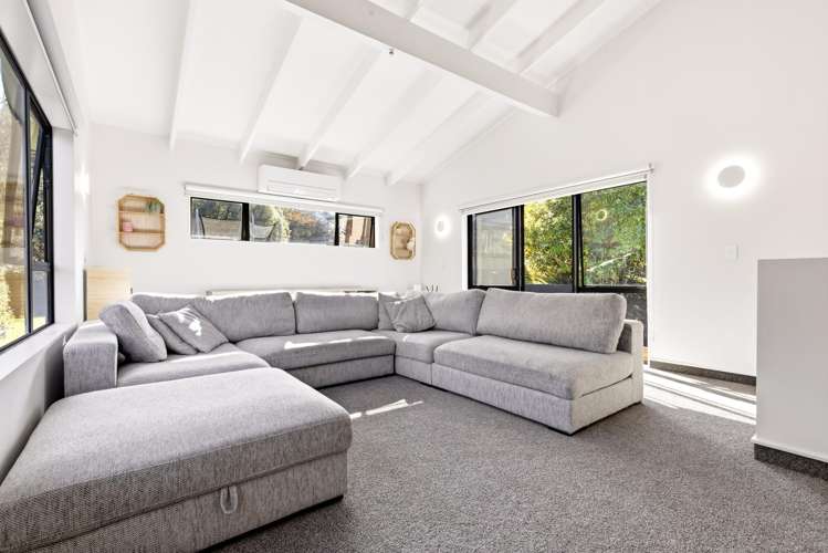 21 Kahurangi Drive Taupo_12