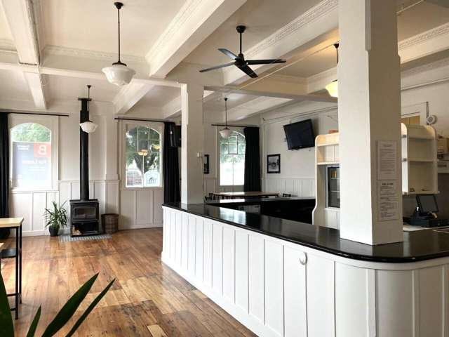 63 High Street North Carterton_4