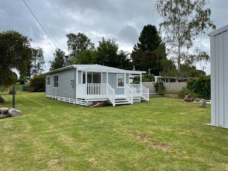 3 Lake Road Mangakino_11