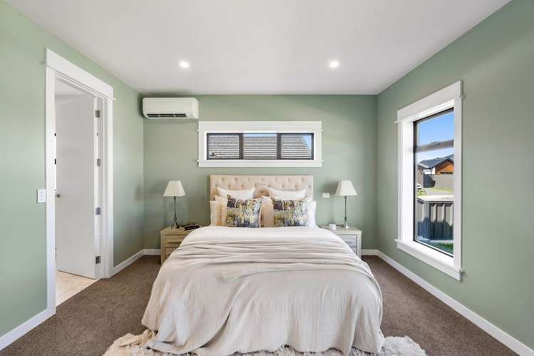 27 Arihi Crescent Frimley_5