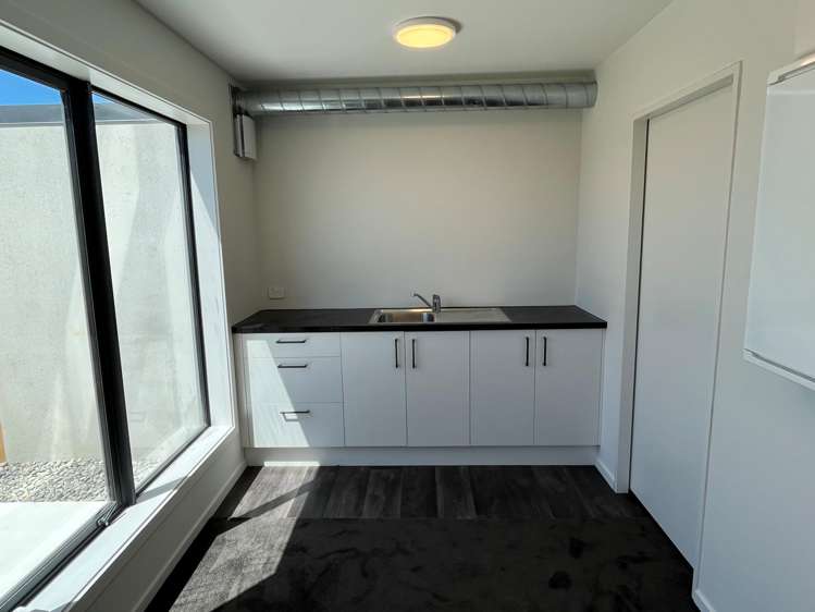 8/1 Lake Bryndwr Lane Burnside_5