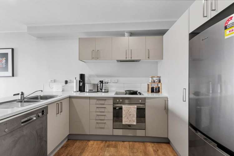 16/1 Akiraho Street_5