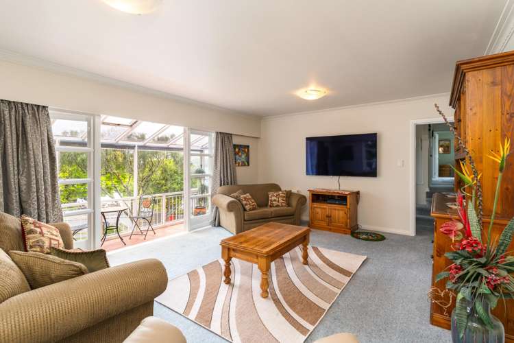 39 Sunrise Boulevard Tawa_10