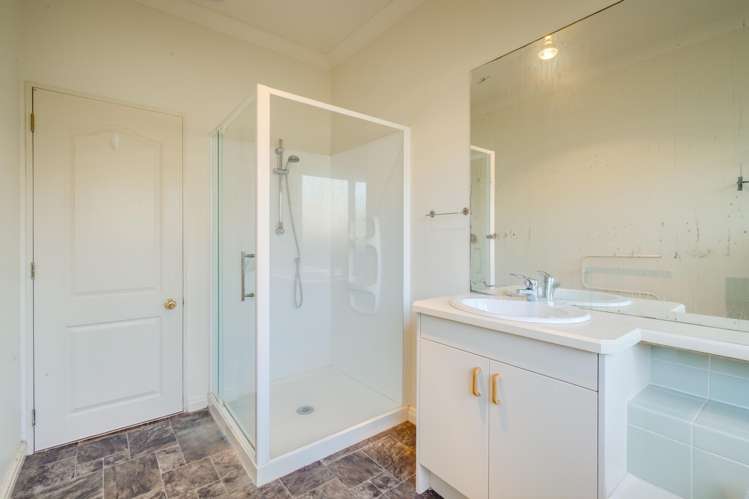 112 Sandspit Road Waiuku_16