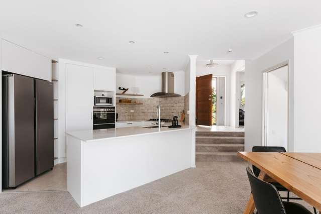 8 Waiorakei Way Welcome Bay_4