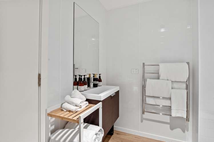 13a/135 Hallenstein Street Queenstown_8