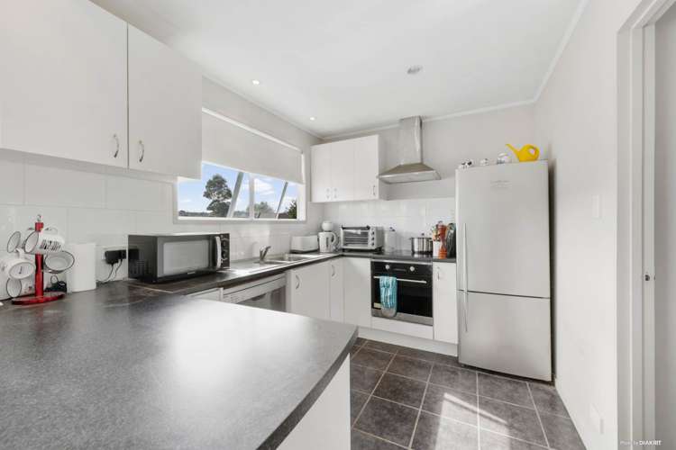 2/69 Luanda Drive Ranui_5