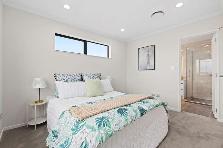 20 Drumnaconagher Road Flat Bush_11
