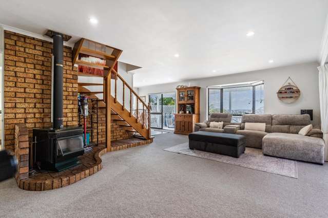15 Flagstaff Place Massey_2