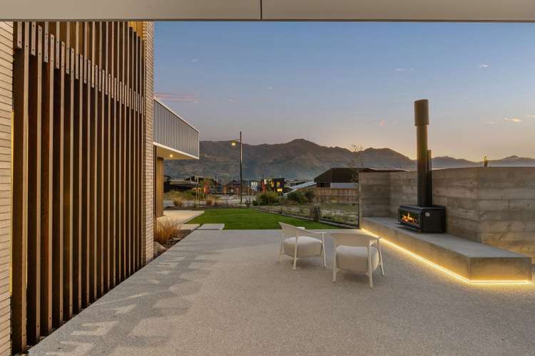 11 Whio Crescent_3