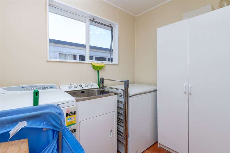 23 Deller Drive Carterton_9