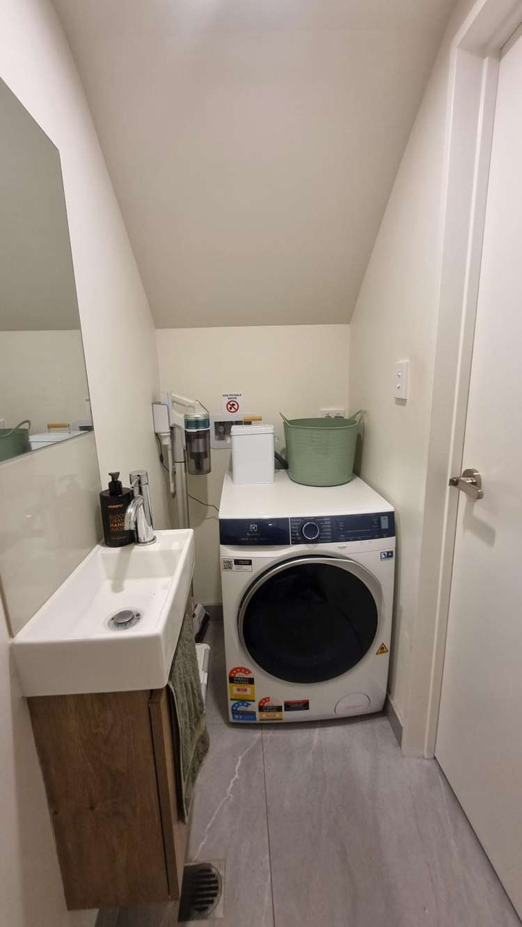  72 Selo Street Glen Eden_10